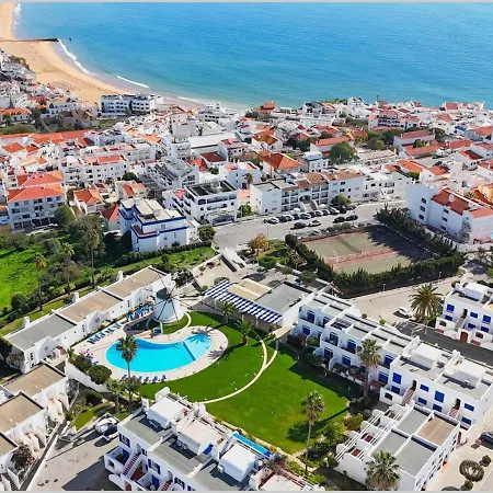 Semesterbostad Windmill Hill - Alto Do Moinho - Pool & Sea View *